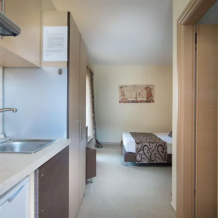 Castro Deluxe * توروني