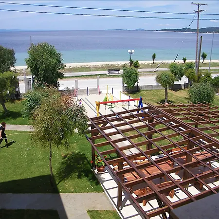 卡斯特罗豪华公寓 * 托罗尼