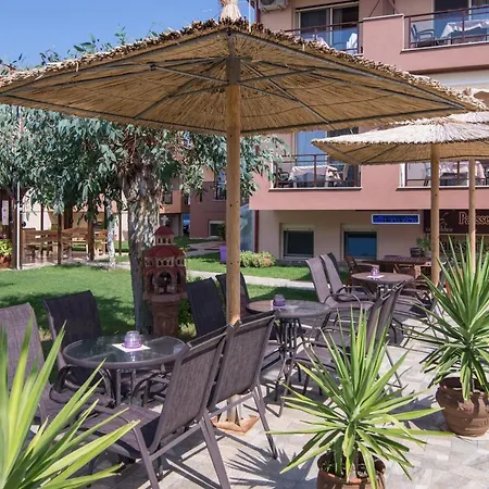 卡斯特罗豪华公寓 *