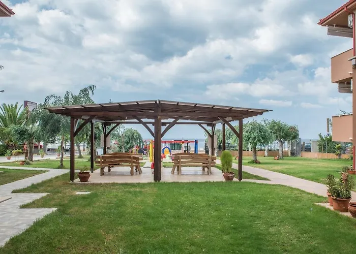 Castro Deluxe * Toróni