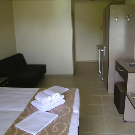 Castro Deluxe * Toroni