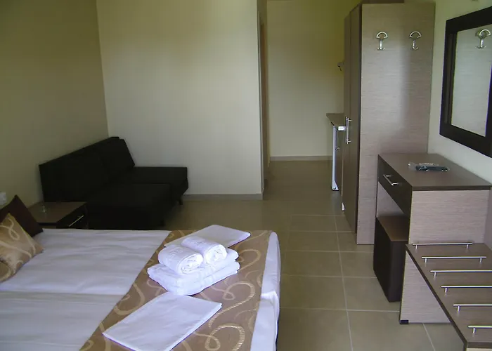 Castro Deluxe * Τορώνη